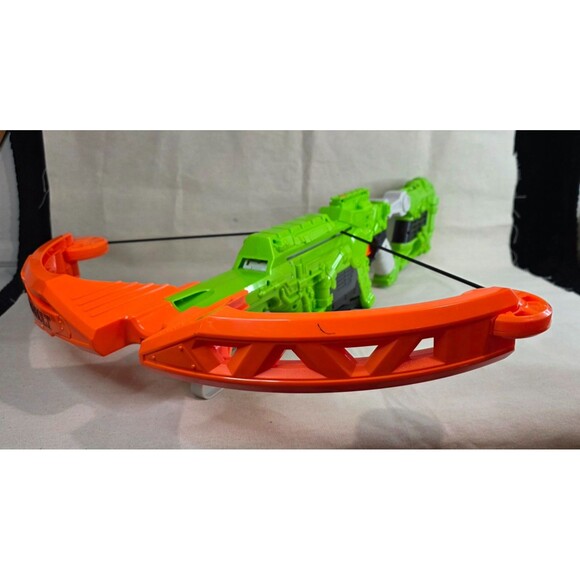 Nerf Zombie Strike Dreadbolt Crossbow Blaster B9091 – Good Condition w/2 Darts - Picture 4 of 7
